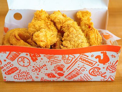 Rywal KFC z nowym lokalem. Na gości czeka 100 darmowych kanapek