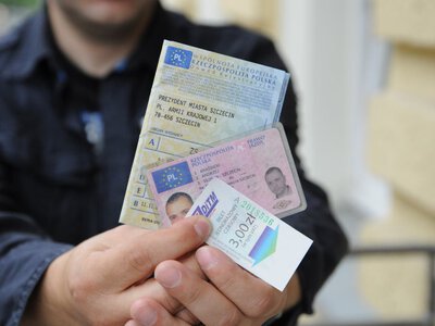 Nie masz prawa jazdy? Możesz zapłacić znacznie więcej niż 1500 zł. I nie chodzi o mandat