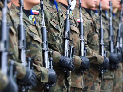 Obowiązkowa służba wojskowa? Zwolennicy zyskują przewagę