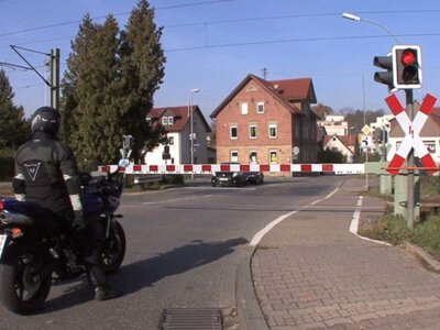 Kamery kolejarzy zamienią się w fotoradary. Mandat 2000 zł i zatrzymane prawo jazdy