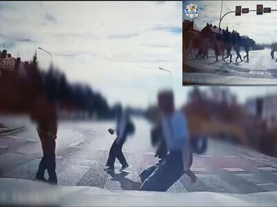 Wjechał w ludzi na przejściu dla pieszych. Miał czerwone światło