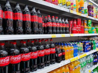 Dyskont wyrzucił Coca-Colę. To dopiero początek? Dojdziemy do sytuacji znanej z rynków zachodnich