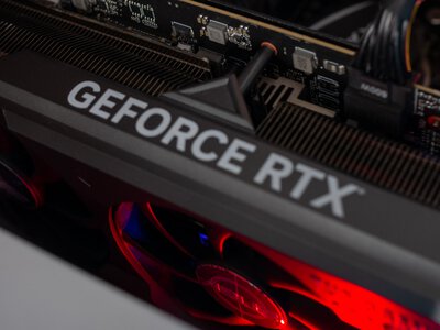 Nikt nic nie widział, a dwie palety RTX 5090 wyparowały z lotniska