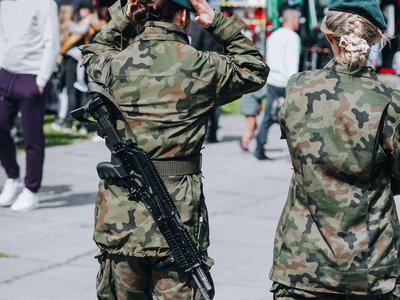 Kobiety do wojska? Polacy zabrali głos