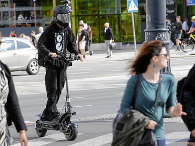 To nie kierowcy samochodów budzą największy strach na ulicach. Polacy wskazali kogoś innego