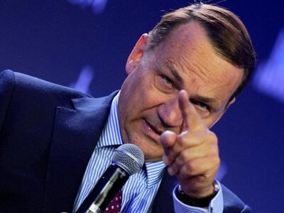 Polska uznaje radnego Lwowa za osobę niepożądaną za czczenie UPA. Sikorski reaguje na upamiętnienie Szuchewycza