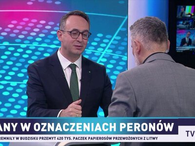 Zmiany w oznaczeniach peronów. Minister Klimczak komentuje