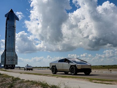 Fuzja SpaceX i Tesli już na stole. Musk chce połączyć rakiety z autami