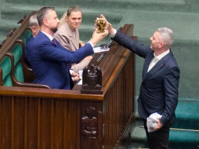 Nietypowy prezent dla Kosiniaka-Kamysza. Nagroda się należy za zapał