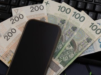 Nowa metoda kradzieży z konta. Kazali nakleić etykietę