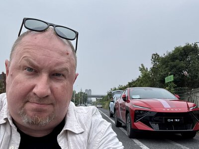 Polacy pokochali hybrydową Omodę 5. A tej rośnie konkurencja. Omoda 4. Sprawdziłem ją w Chinach