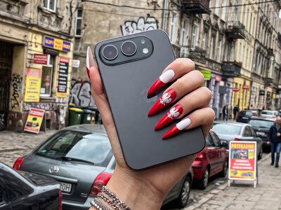 iPhone Duo dopiero w sklepach, a ci już mówią o następcy