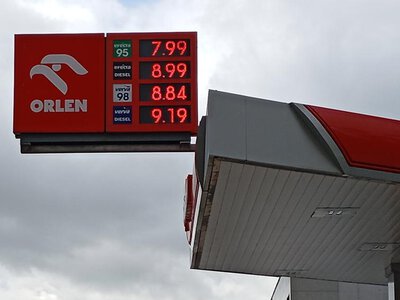Benzyna wreszcie potaniała. Ale tylko ona. ON i LPG wciąż bardzo drogie