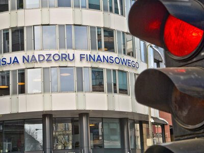 KNF zawiadamia prokuraturę. Podejrzenie manipulacji kursami czterech spółek