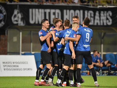 12 goli w dwóch meczach Betclic II ligi. Zawisza Bydgoszcz wraca do czołówki