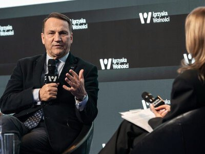 „Mam nadzieję, że poleci na Marsa”. Sikorski ostro o Musku