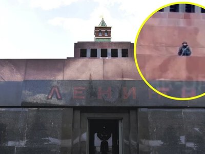 Niecodzienny widok w centrum Moskwy. Łowcy dronów na mauzoleum Lenina
