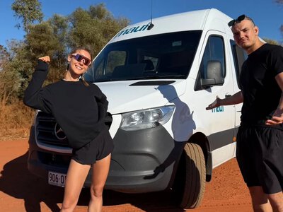 Rzucili korpo i wyjechali do Australii. Pracują dorywczo i podróżują