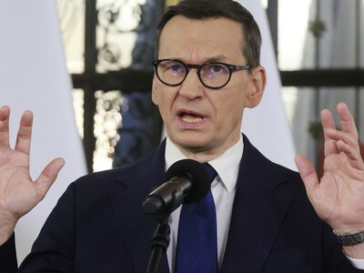 Sprawdzamy, skąd Morawiecki ma pieniądze na działalność polityczną. Tylko dlatego wciąż nie powołał partii