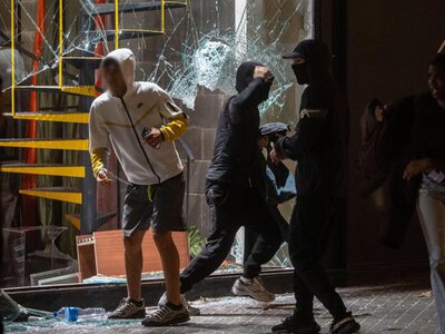 Starcia z policją i plądrowanie sklepów. Barcelona zapowiada konsekwencje