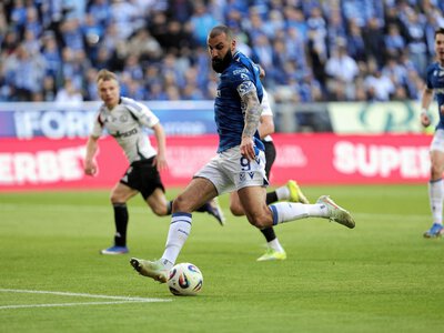Gdzie oglądać mecz Legia Warszawa - Lech Poznań? O której hit Ekstraklasy?