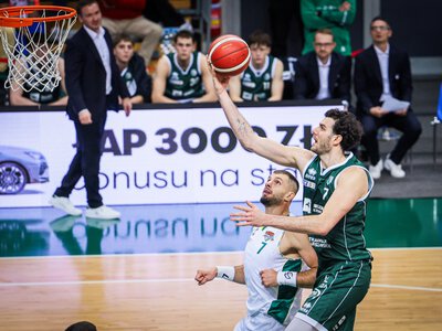 Stal się stawiała. Legia nie pękła w końcówce