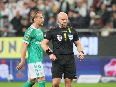 Nie rozumiem. Ogromne kontrowersje po decyzji Marciniaka w meczu Legia - Lech