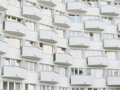 Polacy masowo pożyczają na mieszkania. Refinansowanie stanowi już trzecią część rynku