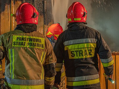 Potężny pożar domu na Pomorzu. Ewakuowano 16 osób