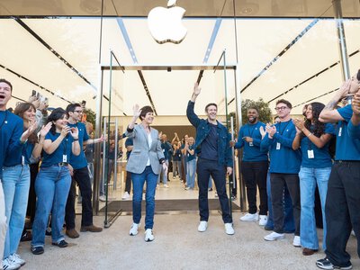 iPhone Duo trafia do salonów Apple na całym świecie