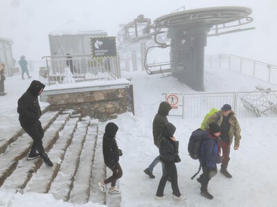 Zima przyszła z przytupem. Jest zagrożenie lawinowe w Tatrach i nieprzewidywalne warunki na stokach