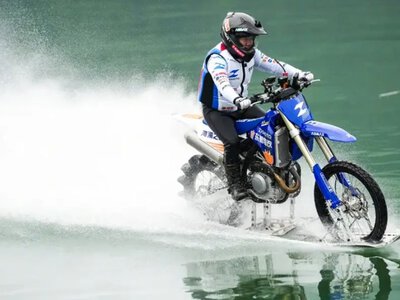 ZXMOTO MX450 podbija wodę: nowy rekord świata na motocyklu w 32 minuty