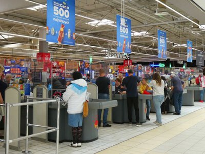 Dopiero zamknęli 27 sklepów. Likwidują kolejny. Tym razem w Kielcach