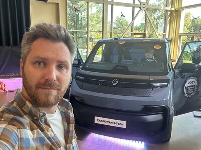 Renault Trafic E-Tech: architektura 800 V, zasięg do 470 km i zwrotność jak w Clio