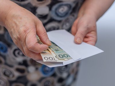 Straciła pół miliona złotych. Zaufała marynarzowi