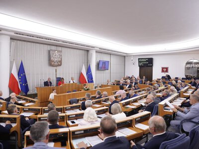 Rząd odzyskuje kontrolę. Senat przywraca wyższy CIT i wycina waloryzację PIT