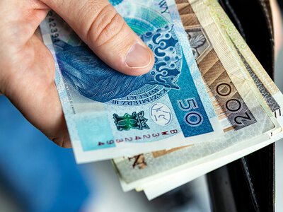 Większość Polaków deklaruje, że ma oszczędności. Na ile im wystarczą?