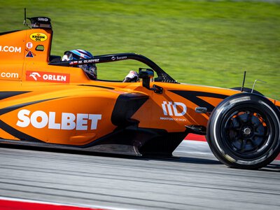 Gładysz zakończył sezon FIA F3 testami w Barcelonie