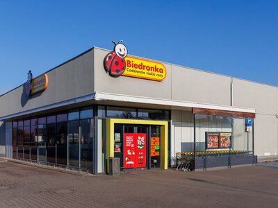Sklepy zmieniają godziny otwarcia. Tak będzie działała Biedronka