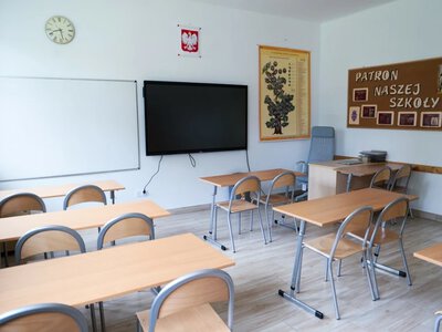 Mleko, jogurty i kefiry dla uczniów. Nie wszystko spina się finansowo