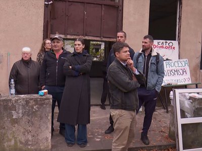 Trwa rozbiórka świetlicy na Osiedlu Maltańskim. Interweniowała policja