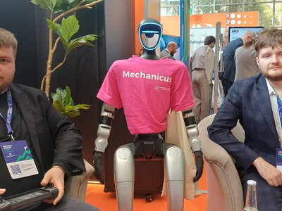 Robot Tadek Mechanicus z Politechniki Krakowskiej hitem Krynica Forum 2026