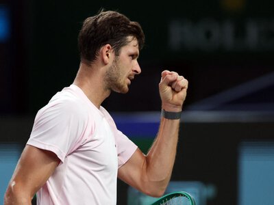 Trzy sety i tie-break! Thriller Hurkacza o ćwierćfinał w Bazylei