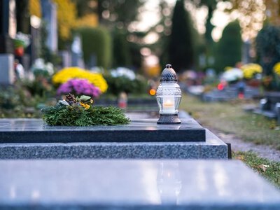 Złodzieje tylko na to czekają. Policja ostrzega przed Wszystkich Świętych