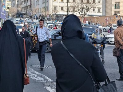 Prześwietlono metody Iranu. Tajna sieć sprowadza towary mimo sankcji