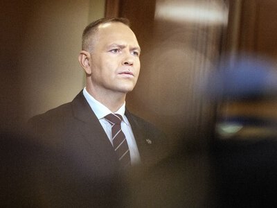 „Przerywam lot do Senegalu”. Prezydent wraca do Polski