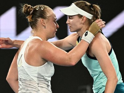 Koniec po 77 minutach. Polka grała z pogromczynią Rybakiny o półfinał WTA